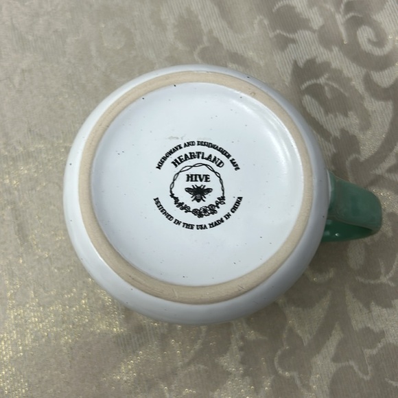 Heartland Hive Positivity Mug Coffee Cup. Green and White. - Picture 2 of 7
